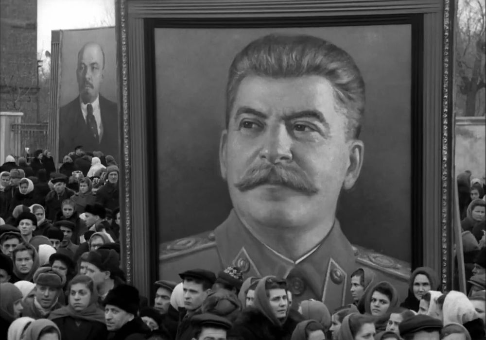 Serguéi Loznitsa sobre el funeral de Stalin - La TempestadLa Tempestad